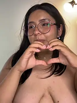 Chat +18 de _Bella_7 ao vivo