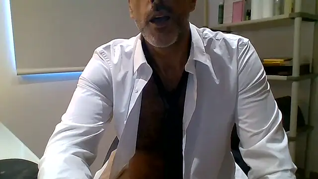 Show modela 66MA69 na web-kameri
