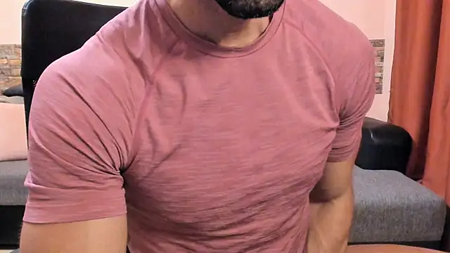 HotHunkTrainer Live XXX-Chat