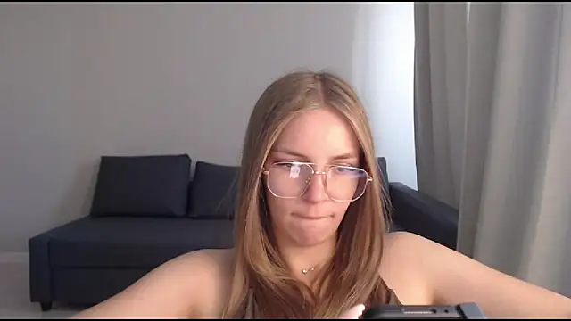 HitGyrl's Live XXX Chat