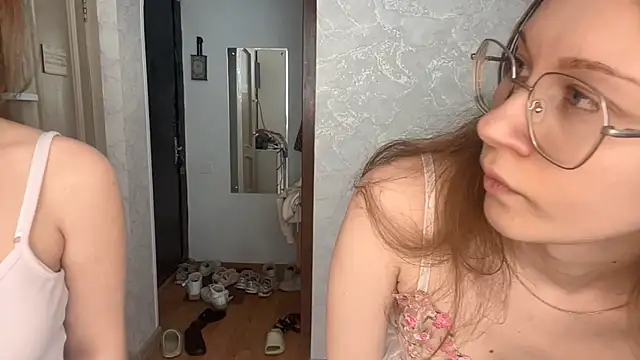 Show modela hotgirlhotshow na web-kameri