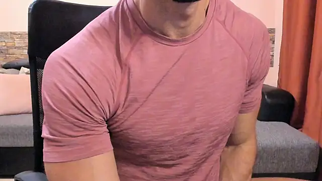 HotHunkTrainer Live XXX Chat