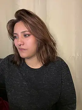 Angellique_23x Adlı Modelin Canlı XXX Sohbeti