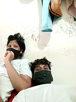 הופעת וובקאם של Prajakta123