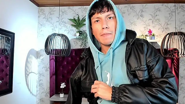 Chat +18 de Pierre_Leroy_ ao vivo