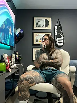 ThomasHells Chat XXX live