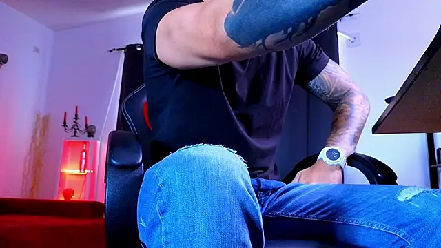 MightyAaron66 Chat XXX live