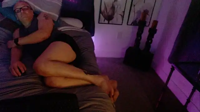 Chat XXX en directo de BlameItOnJunior