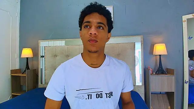 _Thiago12 XXX чат на живо