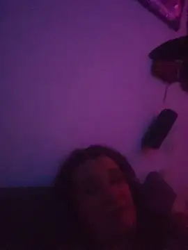 הופעת וובקאם של Neon_Muse