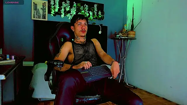Chat +18 de HannibalLester ao vivo