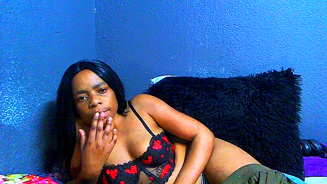 SMALLBOOBSXX – Live XXX-chat
