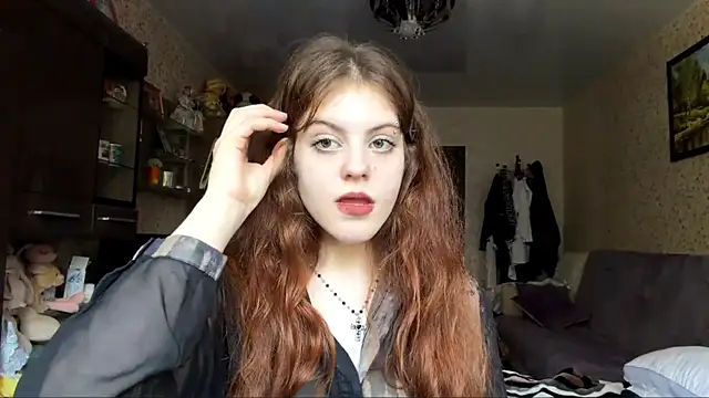 BuzzingRaid's Live XXX Chat