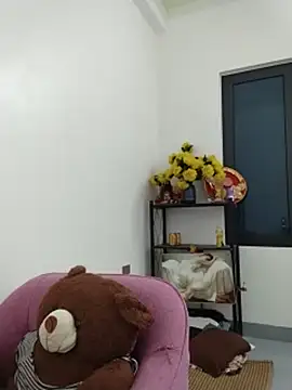 Lily-26's Live Chat Room