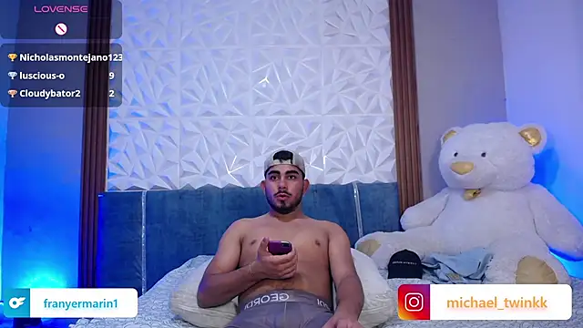 Živý XXX chat Michael_and_twinkk