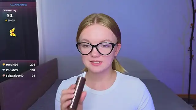 StellaBunny Adlı Modelin Canlı XXX Sohbeti