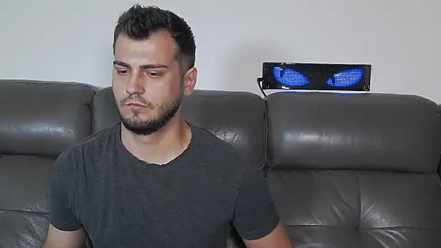 CrazyDom1 Chat XXX live