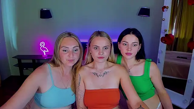 XXX chat uživo modela MagicEyess