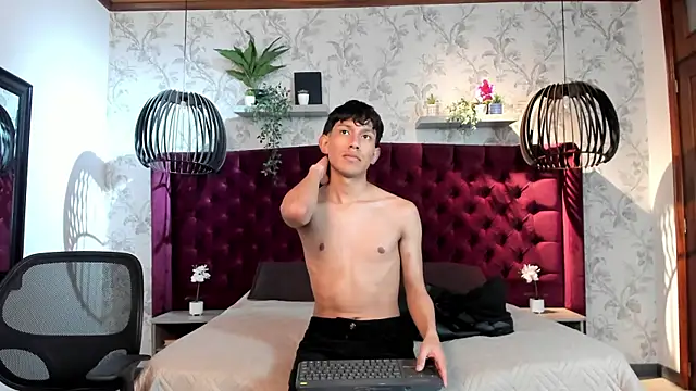 Pierre_Leroy_ Live XXX Chat