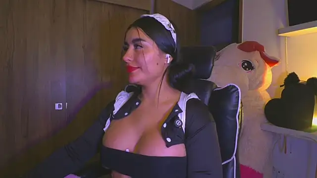 Chat +18 de Layla_Nicols ao vivo
