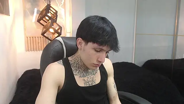 Chat XXX Live Cry_thereal