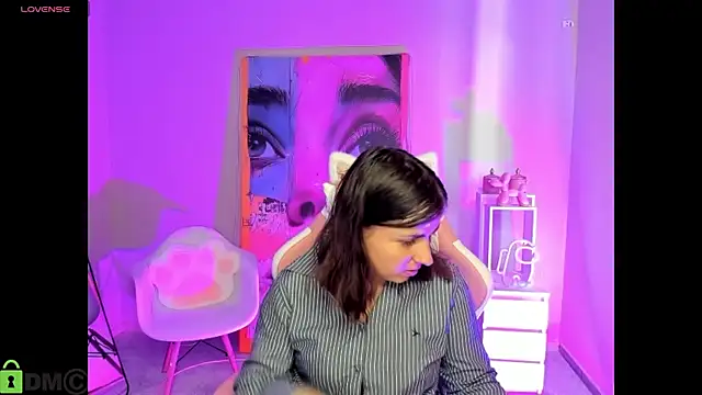 MartaEdams Adlı Modelin Canlı XXX Sohbeti