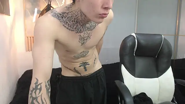 Онлайн чат XXX Cry_thereal