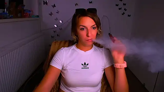 Lana_Foxyy élő XXX-chatje