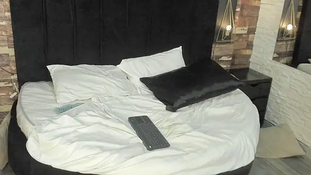 XXX chat uživo modela lucifer_voss