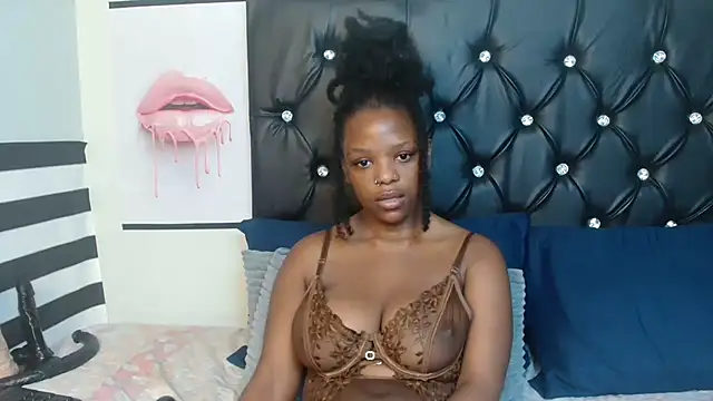 FreakyNubian's Live XXX Chat