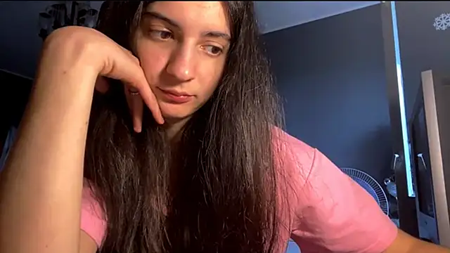 Chatroom XXX en direct de MindaHallmon