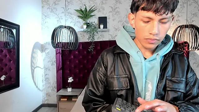 Pierre_Leroy_ Webcam-Show