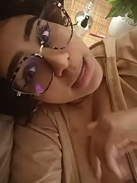 Maya_house Chat XXX in diretta