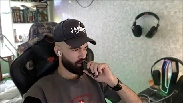 _Serious_Man Chat XXX in diretta