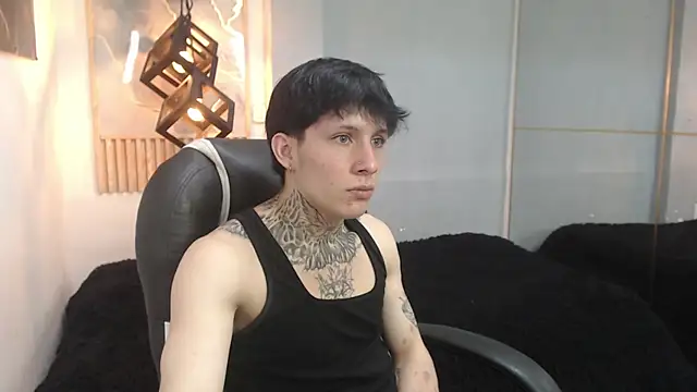XXX chat uživo modela Cry_thereal