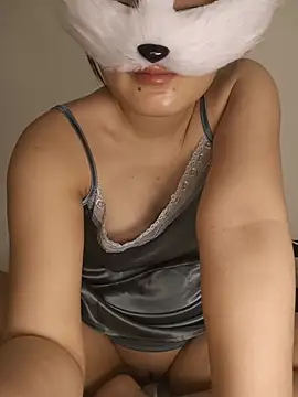 BombXuka Adlı Modelin Canlı XXX Sohbeti