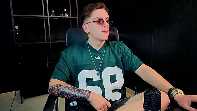 Chat XXX Live FelixStarkk