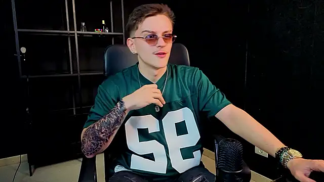 FelixStarkk 现场XXX聊天