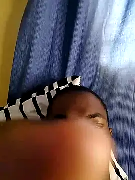 Breezyvikky লাইভ XXX চ্যাট
