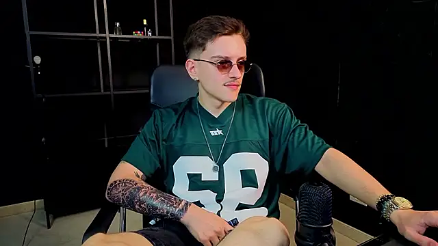 FelixStarkk Chat XXX live