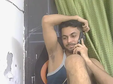 Stubborndesiboy's Live XXX Chat