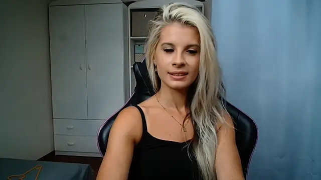 KristineGlow's Live XXX Chat
