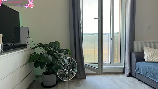 Dobbimood XXX чат на живо