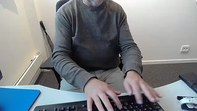 Buggemann Adlı Modelin Canlı XXX Sohbeti