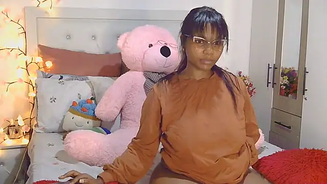 BOOTYDEEVA669 Adlı Modelin Canlı XXX Sohbeti
