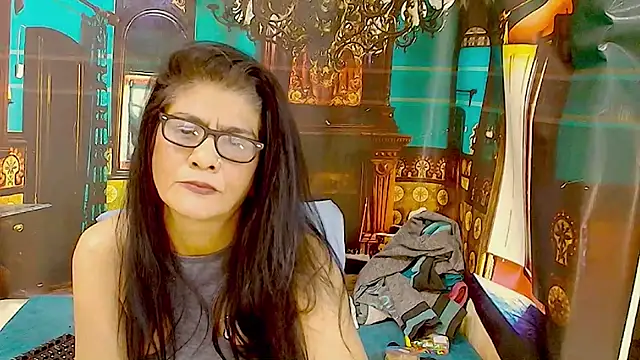 IndianAllure live XXX chat