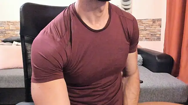 HotHunkTrainer Live XXX-Chat