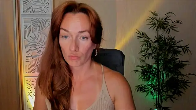 XXX chat uživo modela RebeccaMartinez