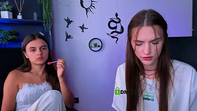 lisa_dark_ Adlı Modelin Canlı XXX Sohbeti