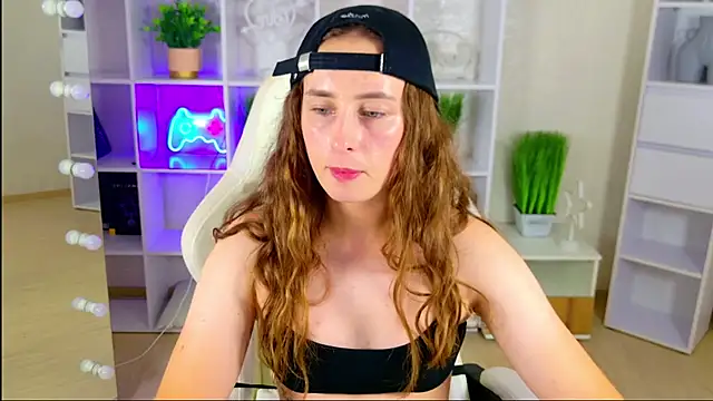 NadinnL 现场XXX聊天